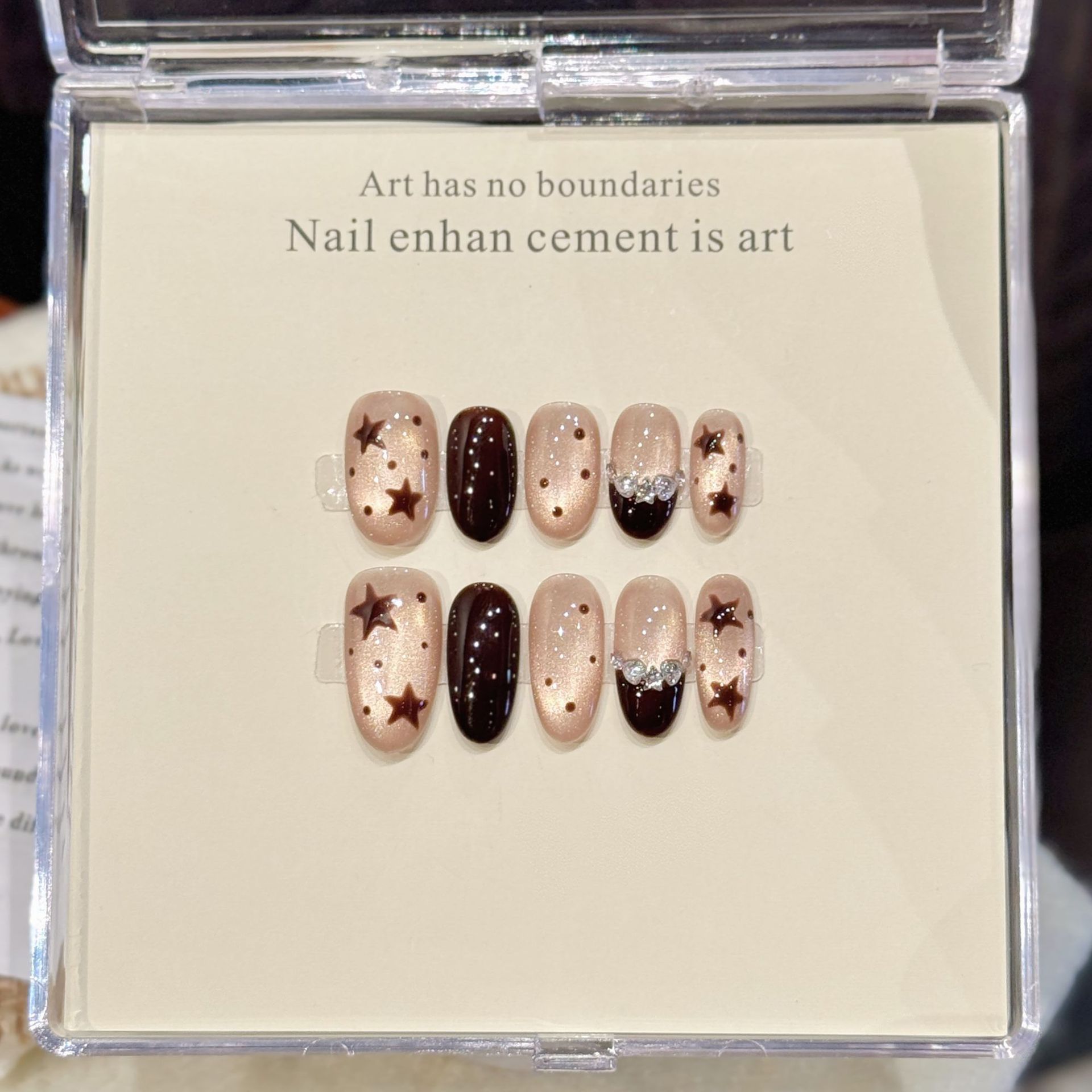 Nail Adhesive Tab - 10 SZT. Luksusowe, ręcznie robione sztuczne