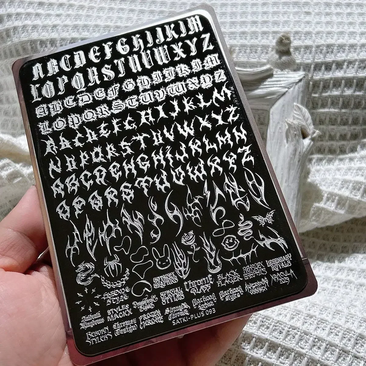 Wysokiej jakości płytki do ste – Nail Art Gothic recenzja i cena
